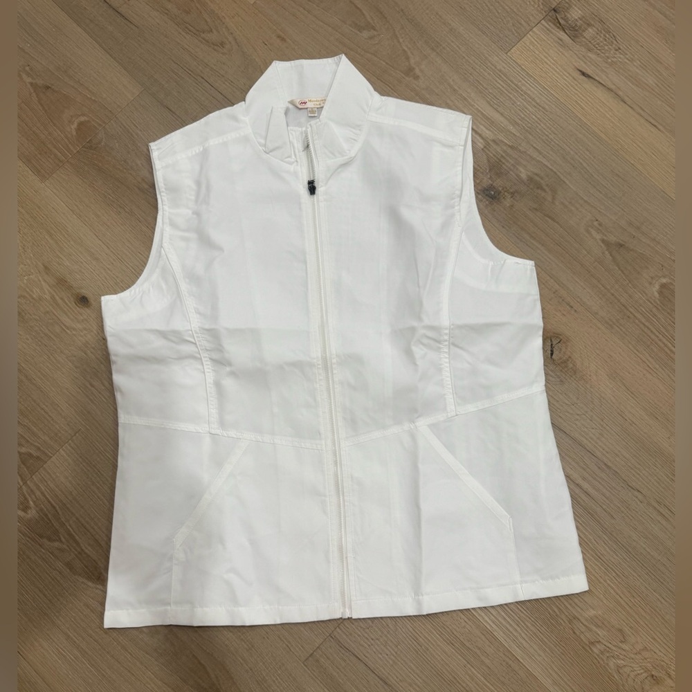 Elegant White Sleeveless Vest